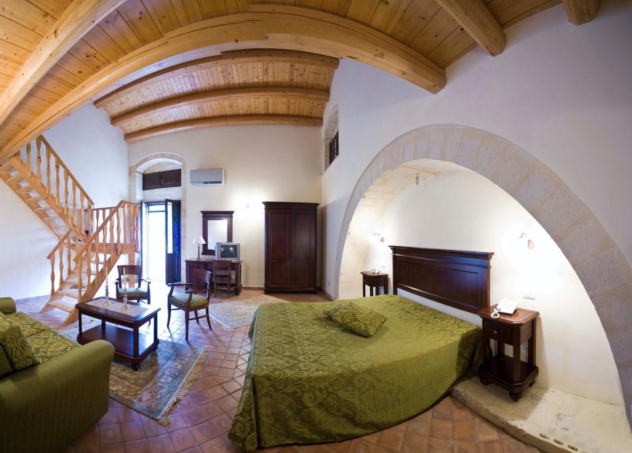 Feudo Bauly Hotel Palazzolo Acreide Exterior foto