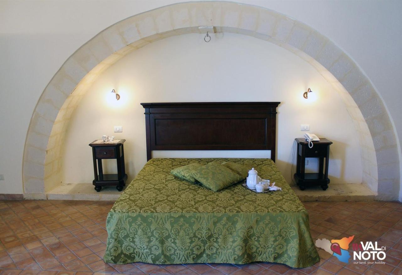 Feudo Bauly Hotel Palazzolo Acreide Exterior foto